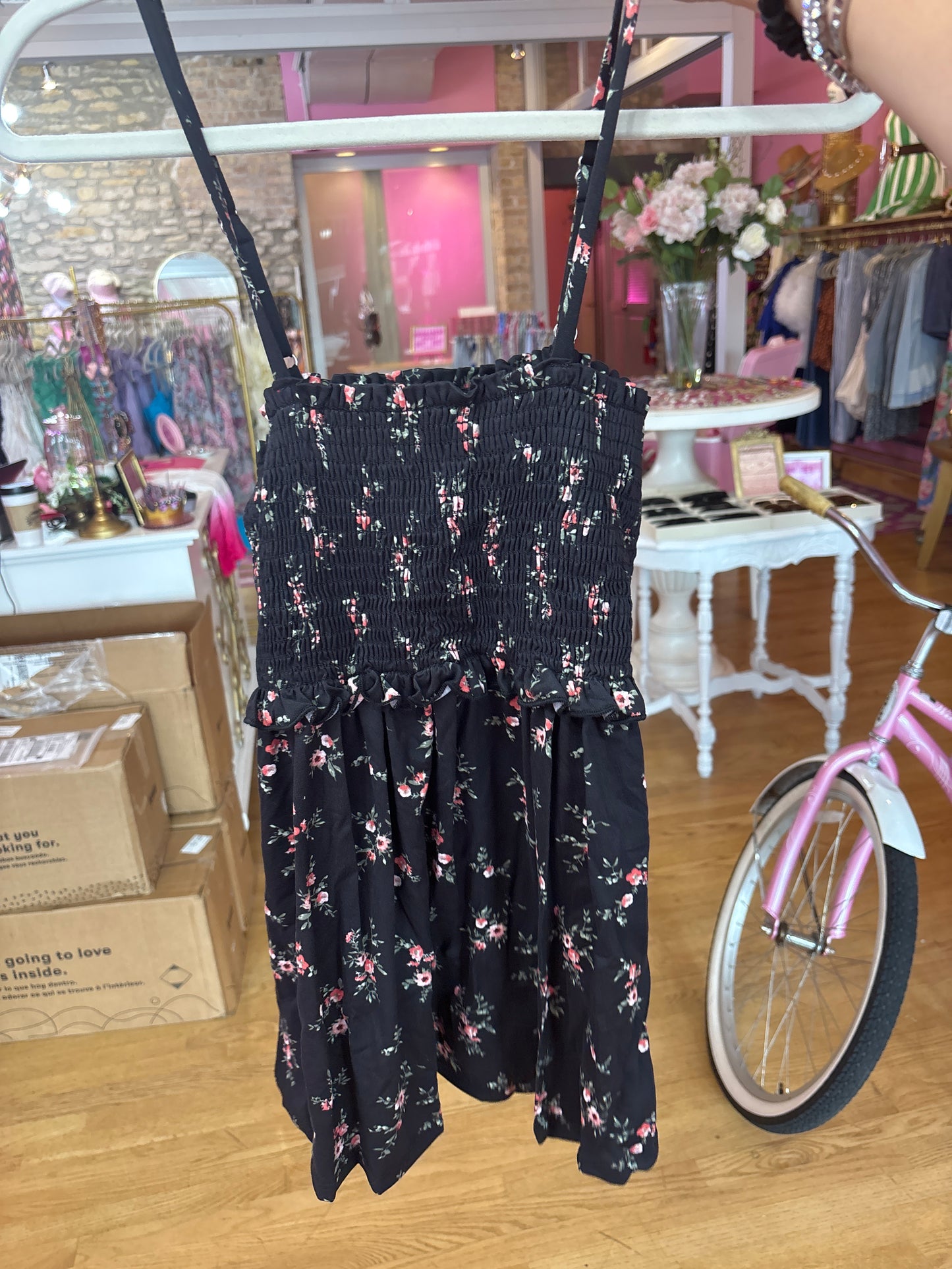 Black Floral Ruffle Tank (LG)